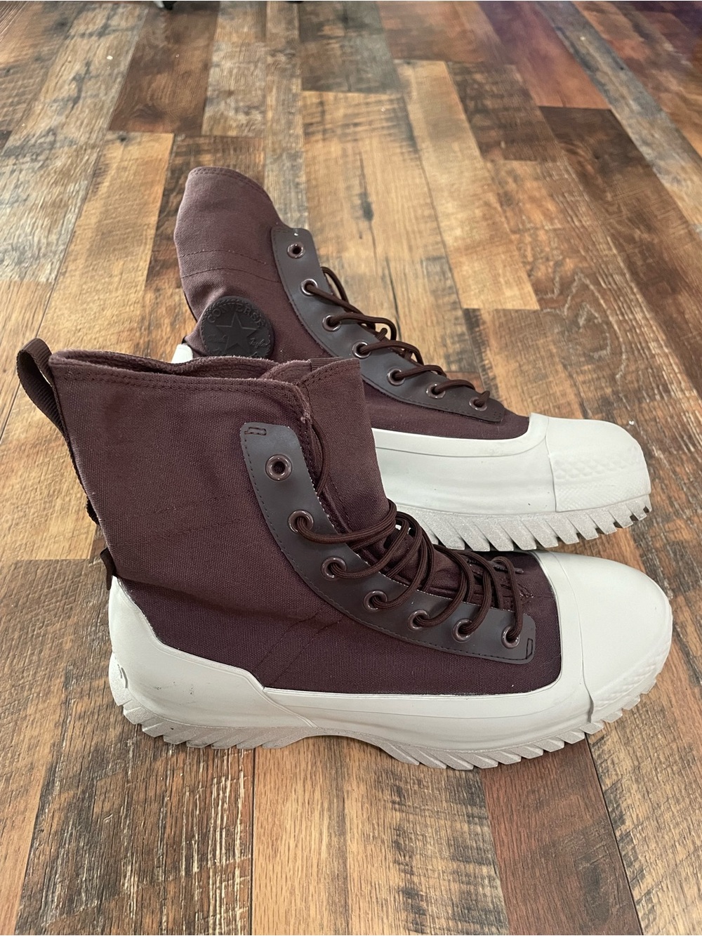 Converse Chuck Taylor All Star Lugged 2.0 XHi waterproof unisex boots M10/W12